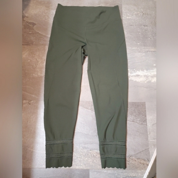 Free People Movement Genesis Yoga 7/8 Legging. Crop. 24". Green. High Rise. L. - Picture 2 of 11